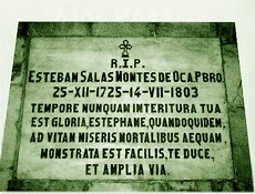 losa sepulcral de Esteban Salas en la Catedral de Santiago de Cuba