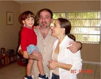 Germn Guerra, su esposa Karina y su hijo Alejandro
